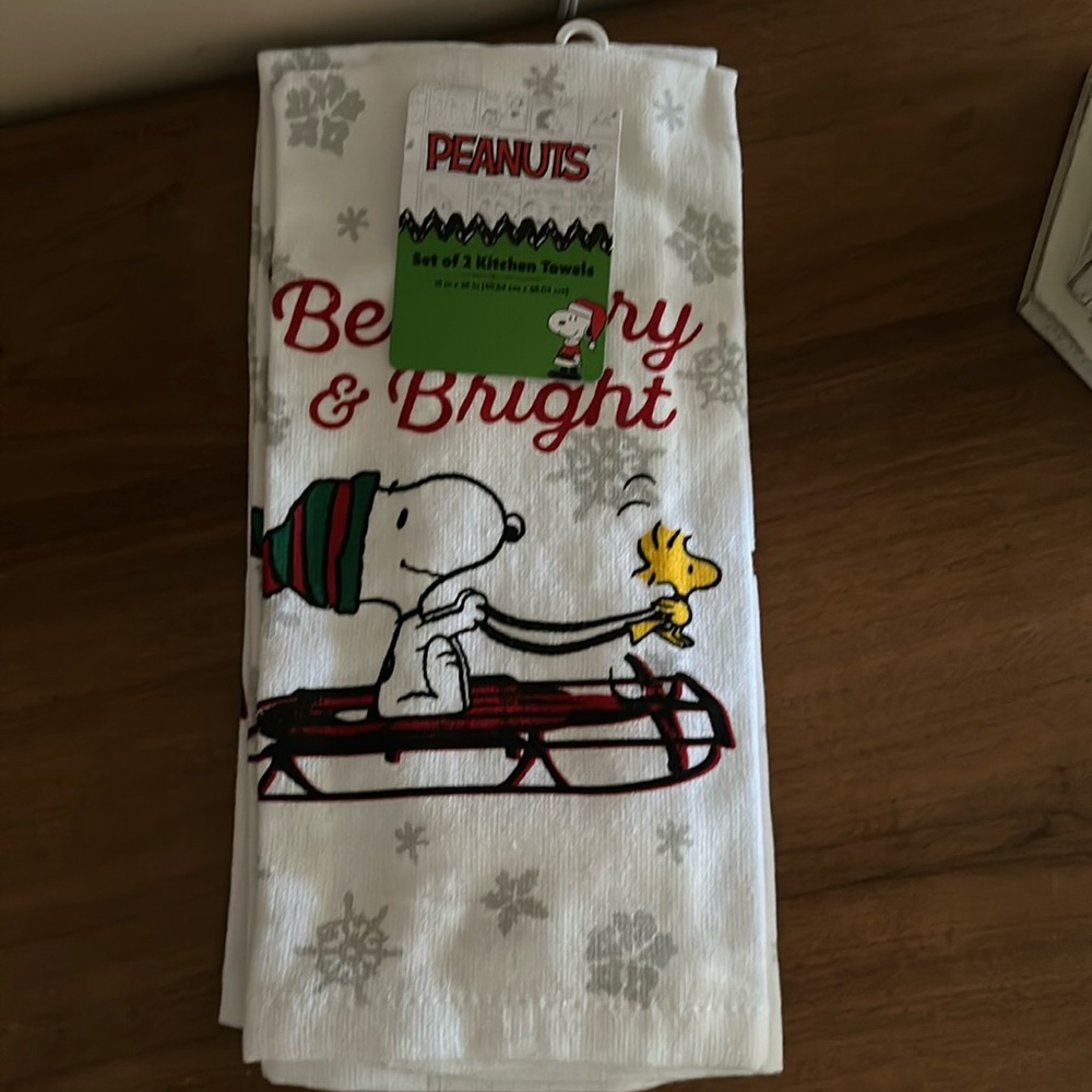 Snoopy kitchen towel